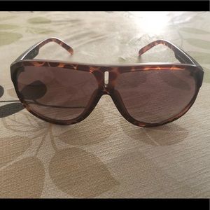 Guess Aviator Sunglasses 🕶